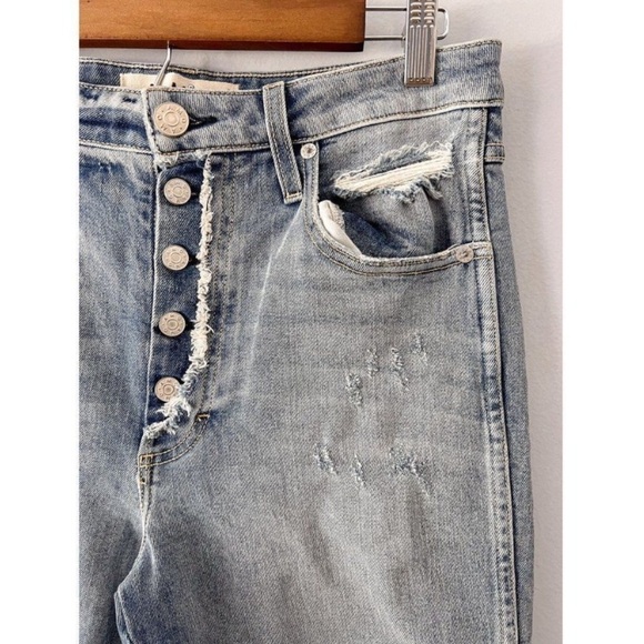 NWT AMO High Rise Kick Crop Jeans in size 30 - Picture 8 of 13